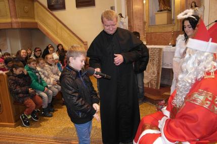 Mikuláš na detskej sv. omši Mikuláš na detskej sv. omši
