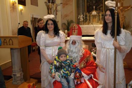 Mikuláš na detskej sv. omši Mikuláš na detskej sv. omši
