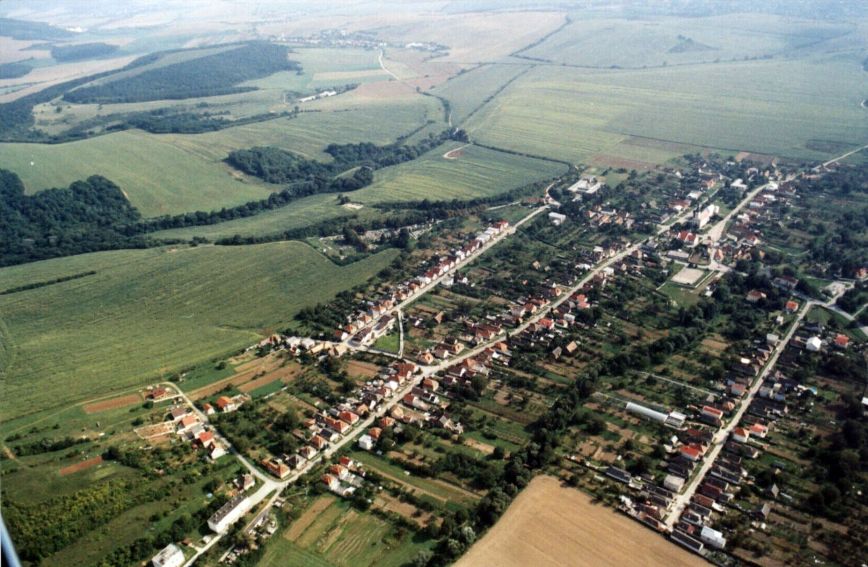 Fotogaléria Skačany letecky (14) Skačany letecky