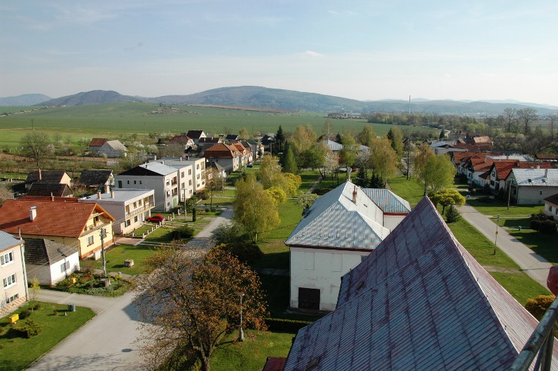 Fotogaléria Pohľad na Skačany z lešenia kostola v r. 2010 (20) Pohľad na Skačany z lešenia kostola v r. 2010
