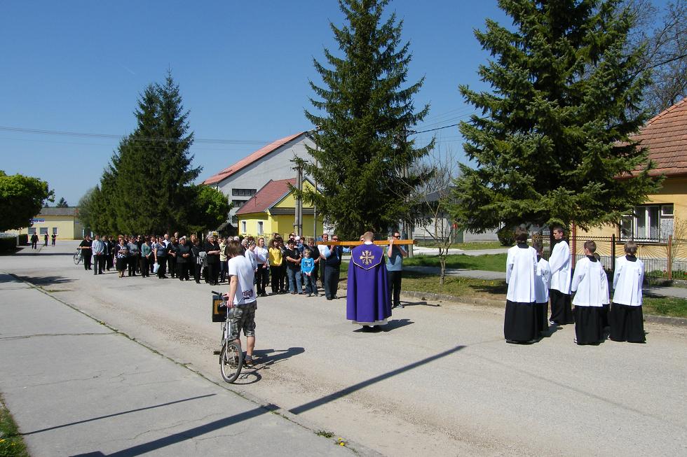 Fotogaléria Krížová cesta na Veľký piatok (23) Krížová cesta na Veľký piatok