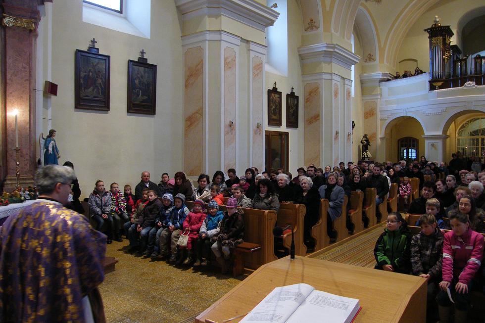 Fotogaléria Detská sv. omša spojená s návštevou sv. Mikuláša (20) Detská sv. omša spojená s návštevou sv. Mikuláša