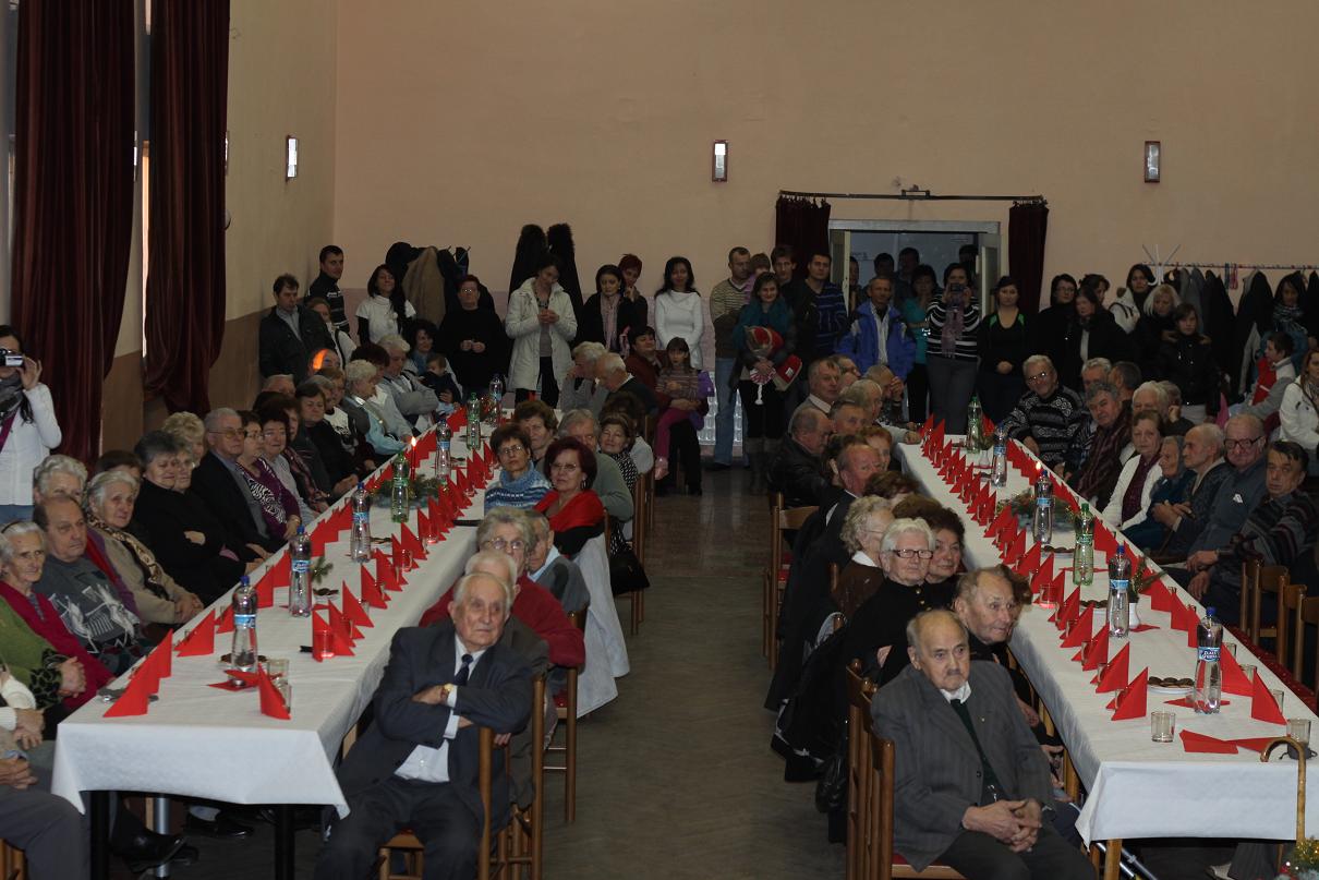 Fotogaléria Posedenie s dôchodcami 2012 (36) Posedenie s dôchodcami 2012
