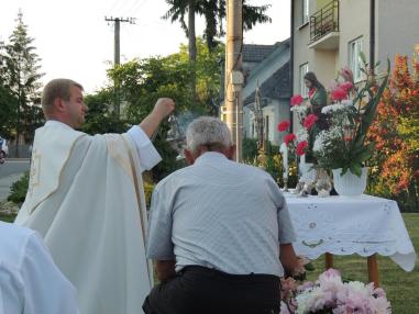 Slávnosť Božieho Tela - procesia Slávnosť Božieho Tela - procesia