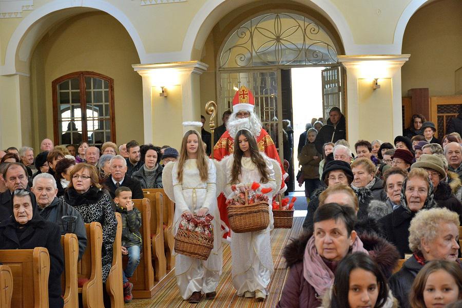Fotogaléria Opäť prišiel sv. Mikuláš (28) Opäť prišiel sv. Mikuláš